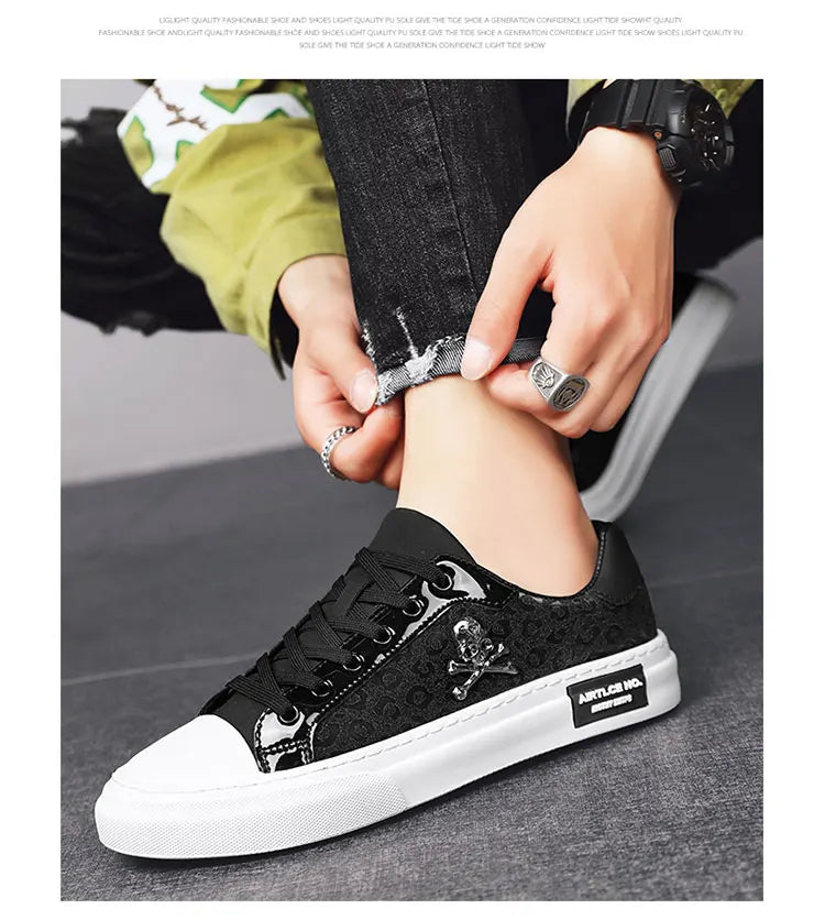 men's shoes  Casual Versatile  Flats Skateboard Shoes Breathable Lightweight Fashion Trend Sneakers