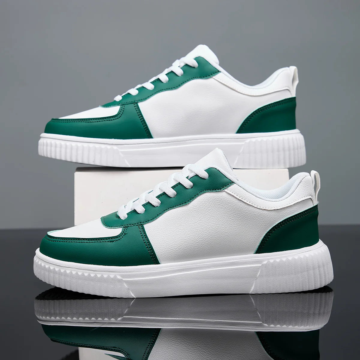Breathable Flat Walking Sneaker