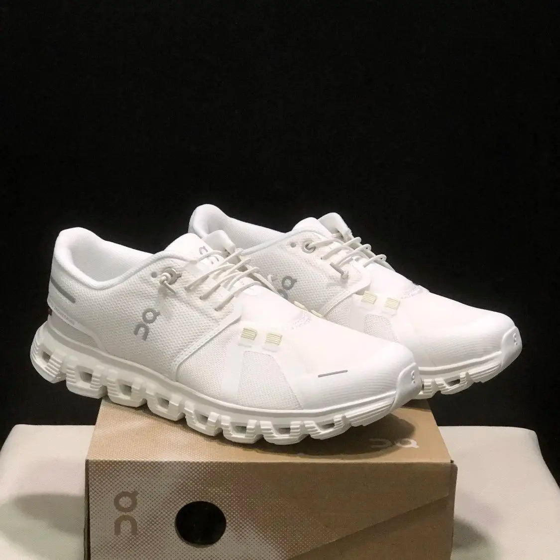 New cushioned anti-slip running shoes for men women, breathable lightweight comfort athletic sneakers 2026
