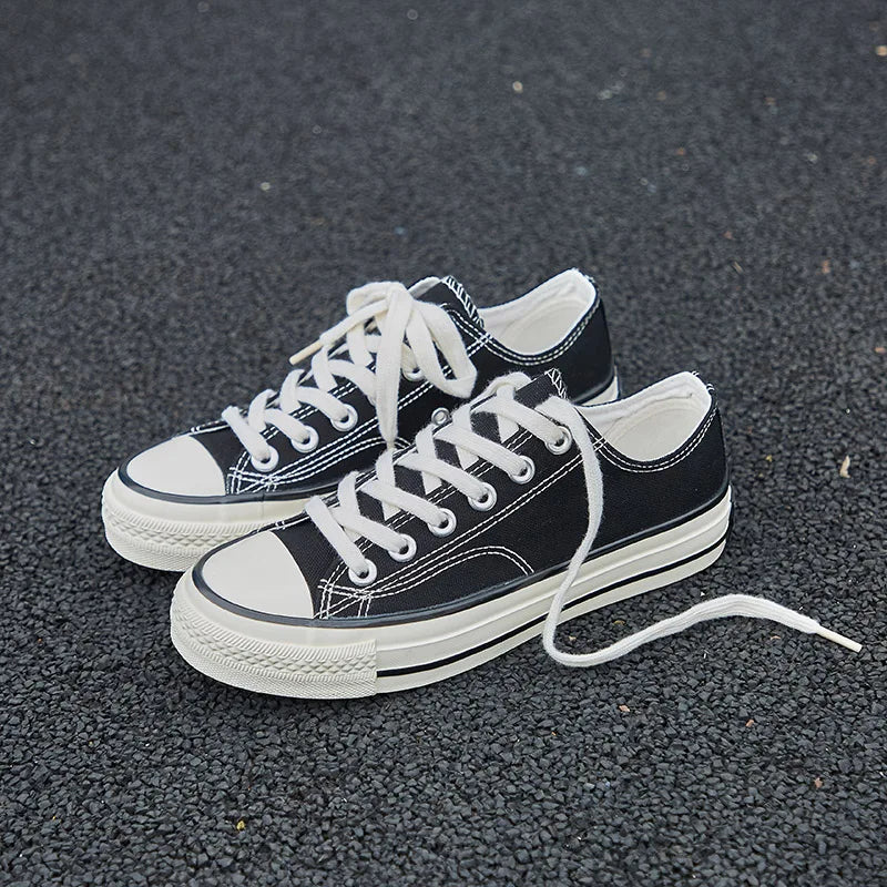 Casual Sneakers Low Top Women Shoes Men Canvas Shoes men Fashion Summer Students Vulcanize Shoes Flats 2026 Spring Summer