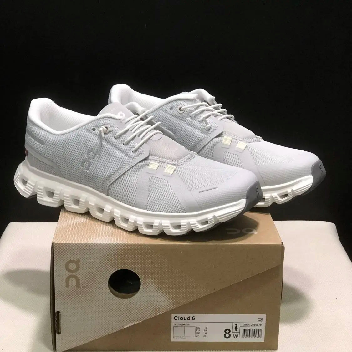 New cushioned anti-slip running shoes for men women, breathable lightweight comfort athletic sneakers 2026